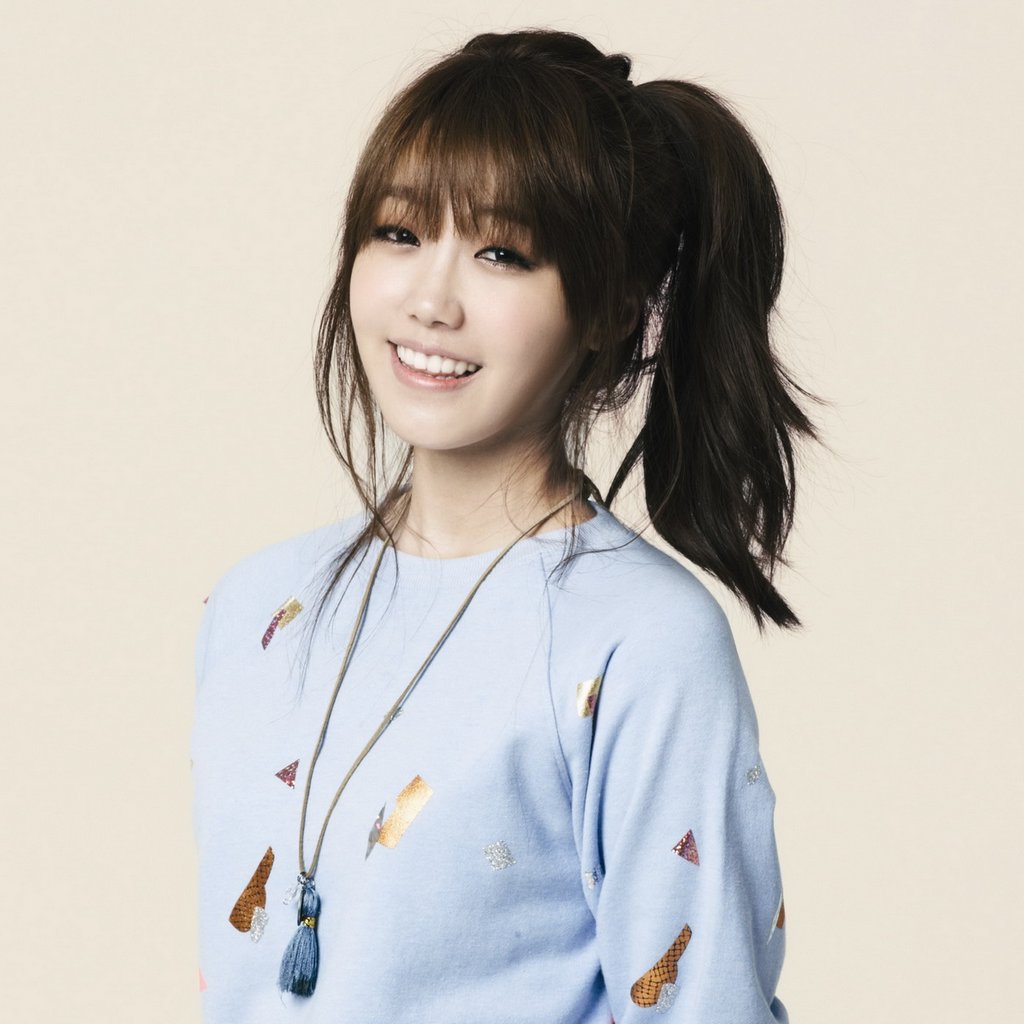 Jung-Eun-ji-5.jpg